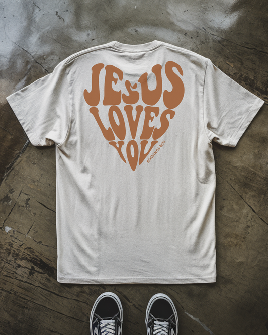 Camiseta Oversized Jesus Loves You Marrom