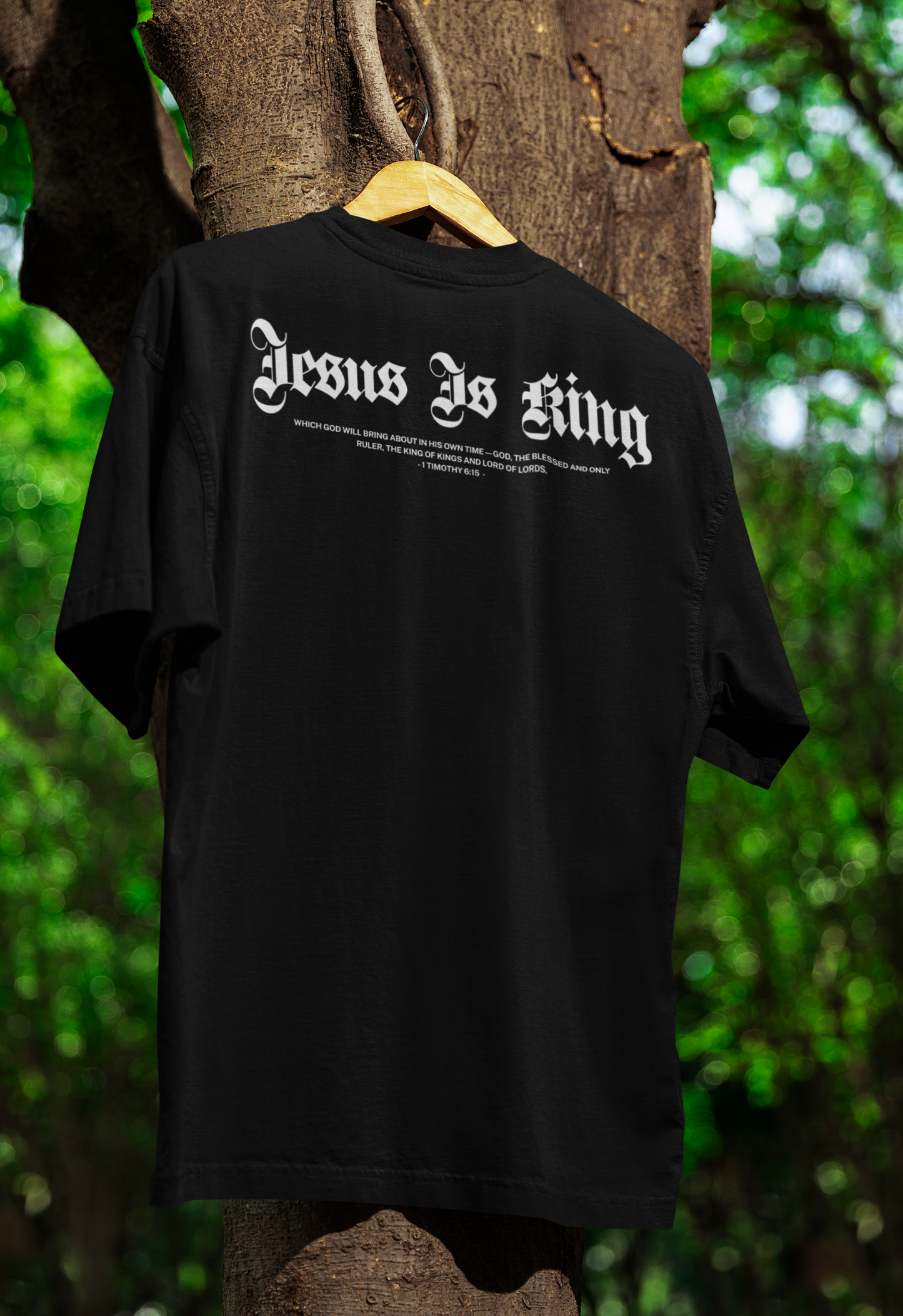 Camiseta Oversized Jesus Is King