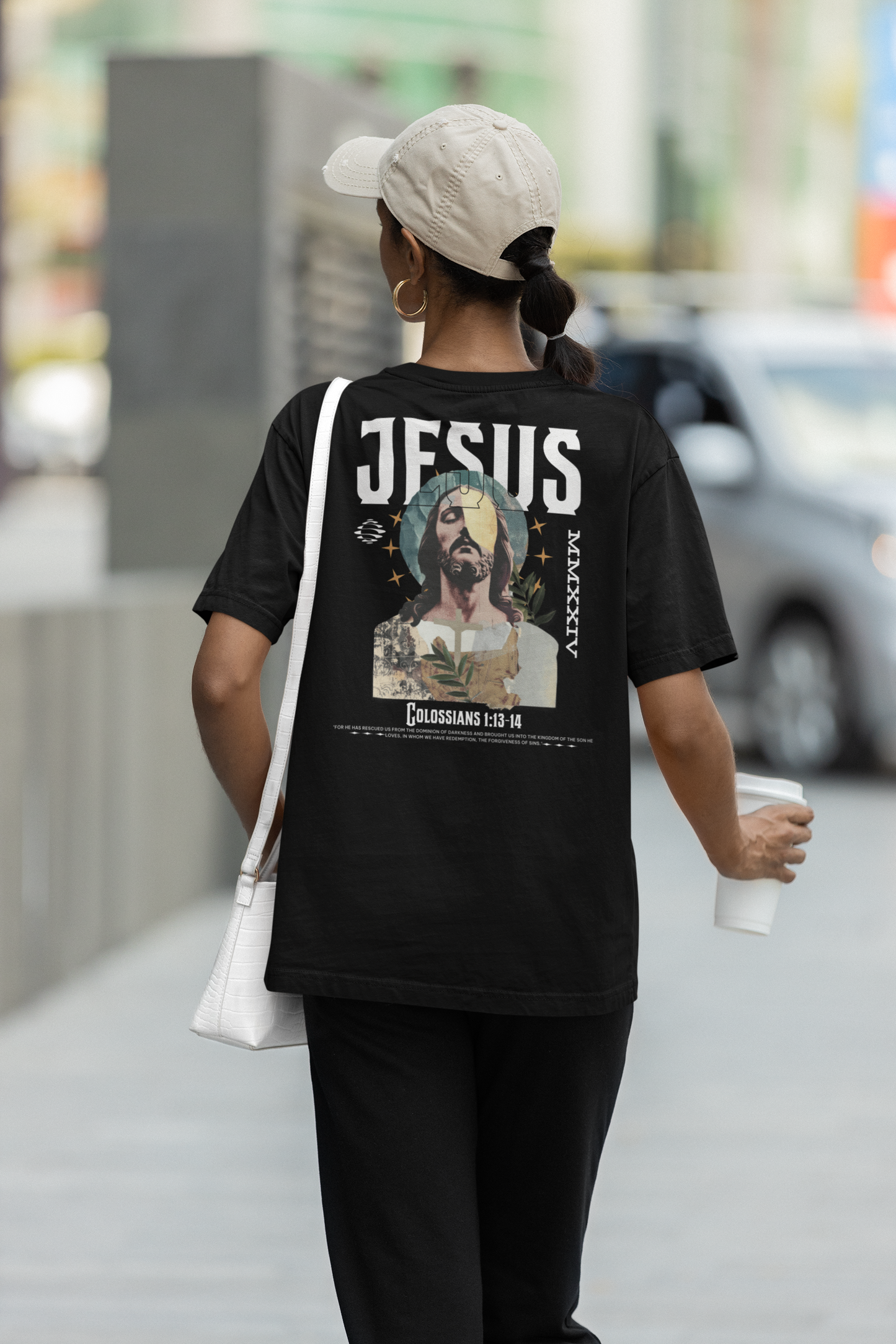 Camiseta Oversized Colossians 1:13-14 Preta