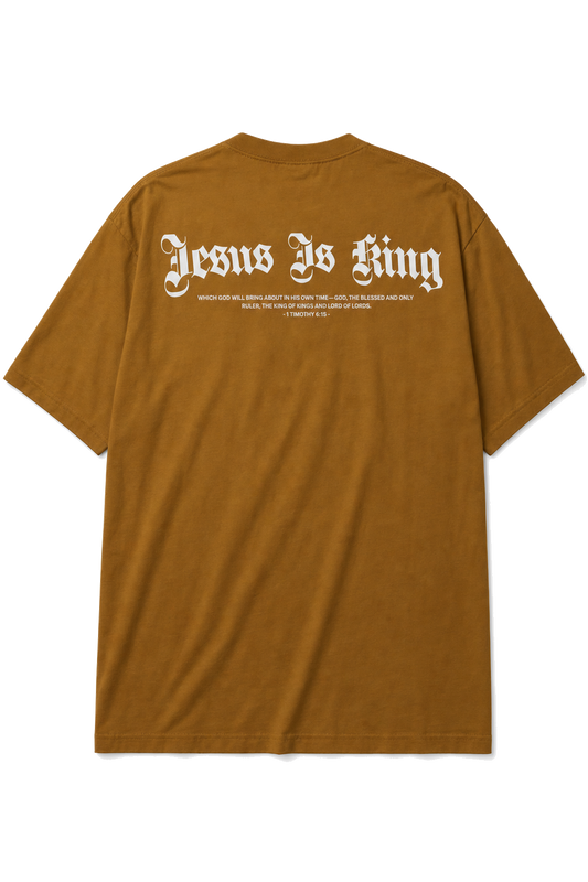 Camiseta Oversized Jesus Is King - costas